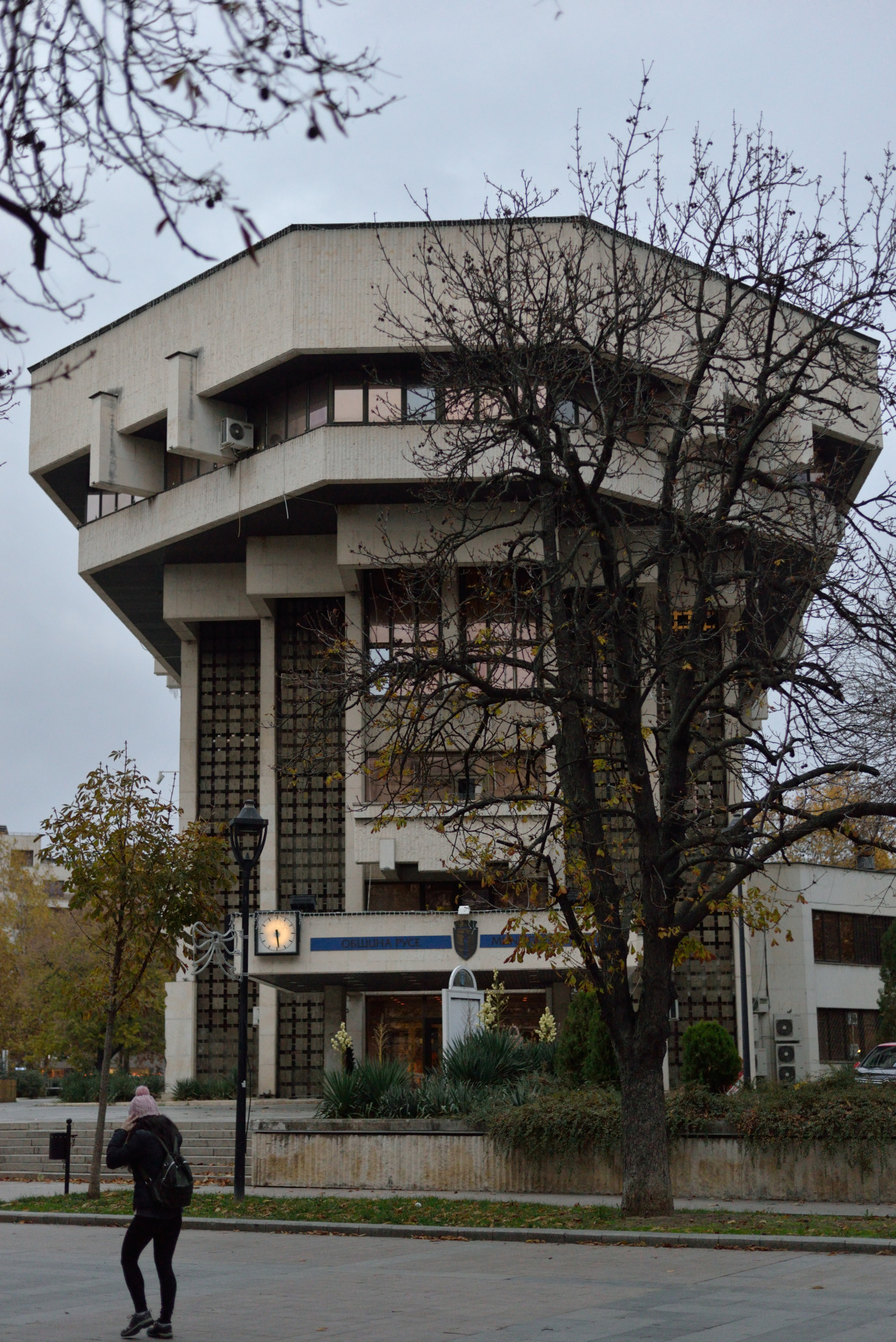 Archillect ID 402644