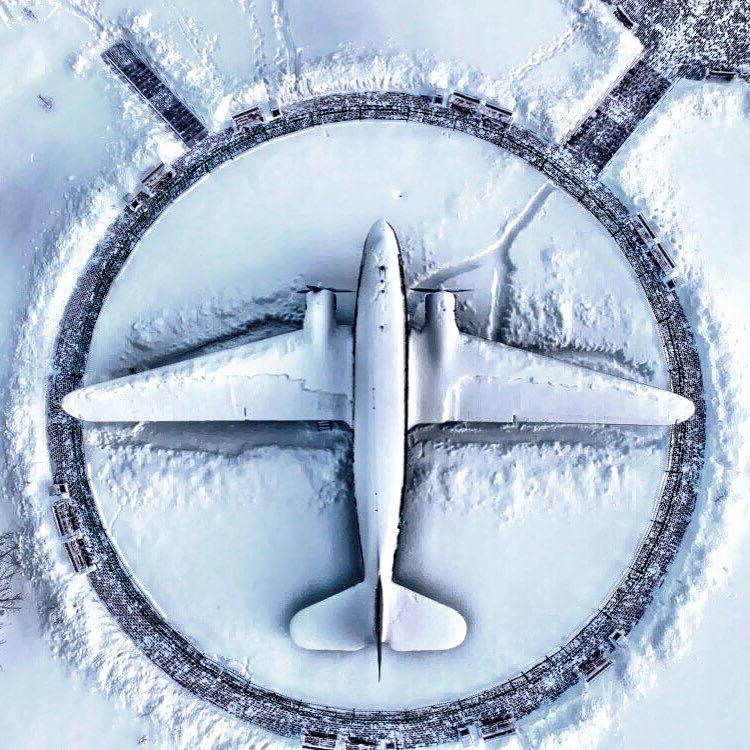 Archillect ID 402645