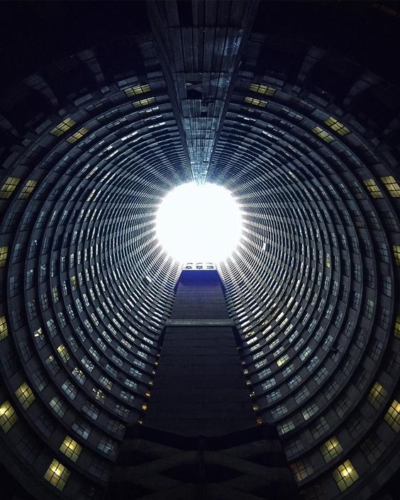 Archillect ID 402661