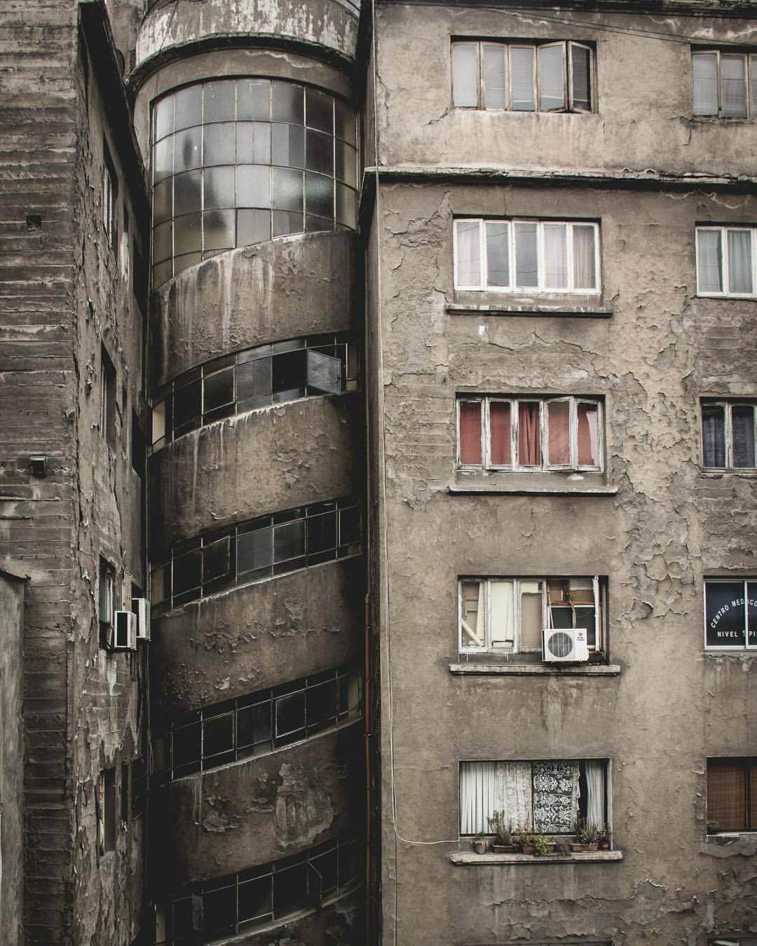 Archillect ID 402729