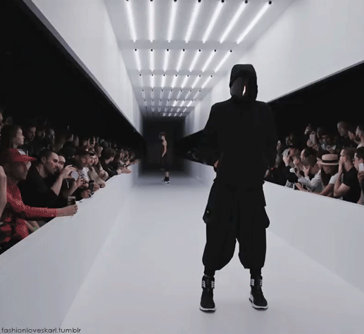 Archillect ID 402906