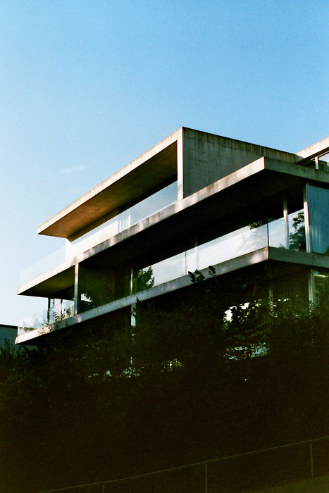 Archillect ID 402934