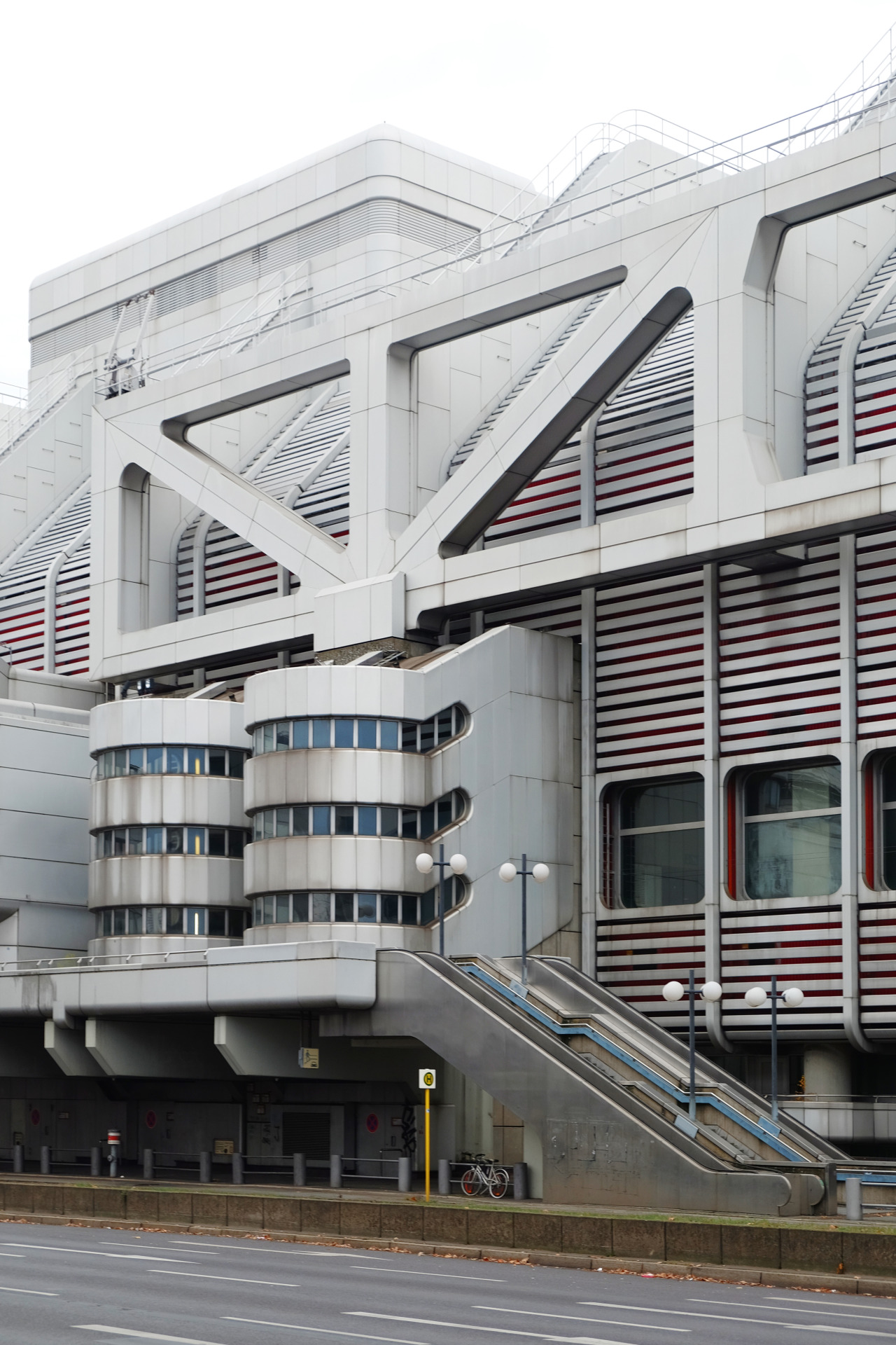 Archillect ID 403047