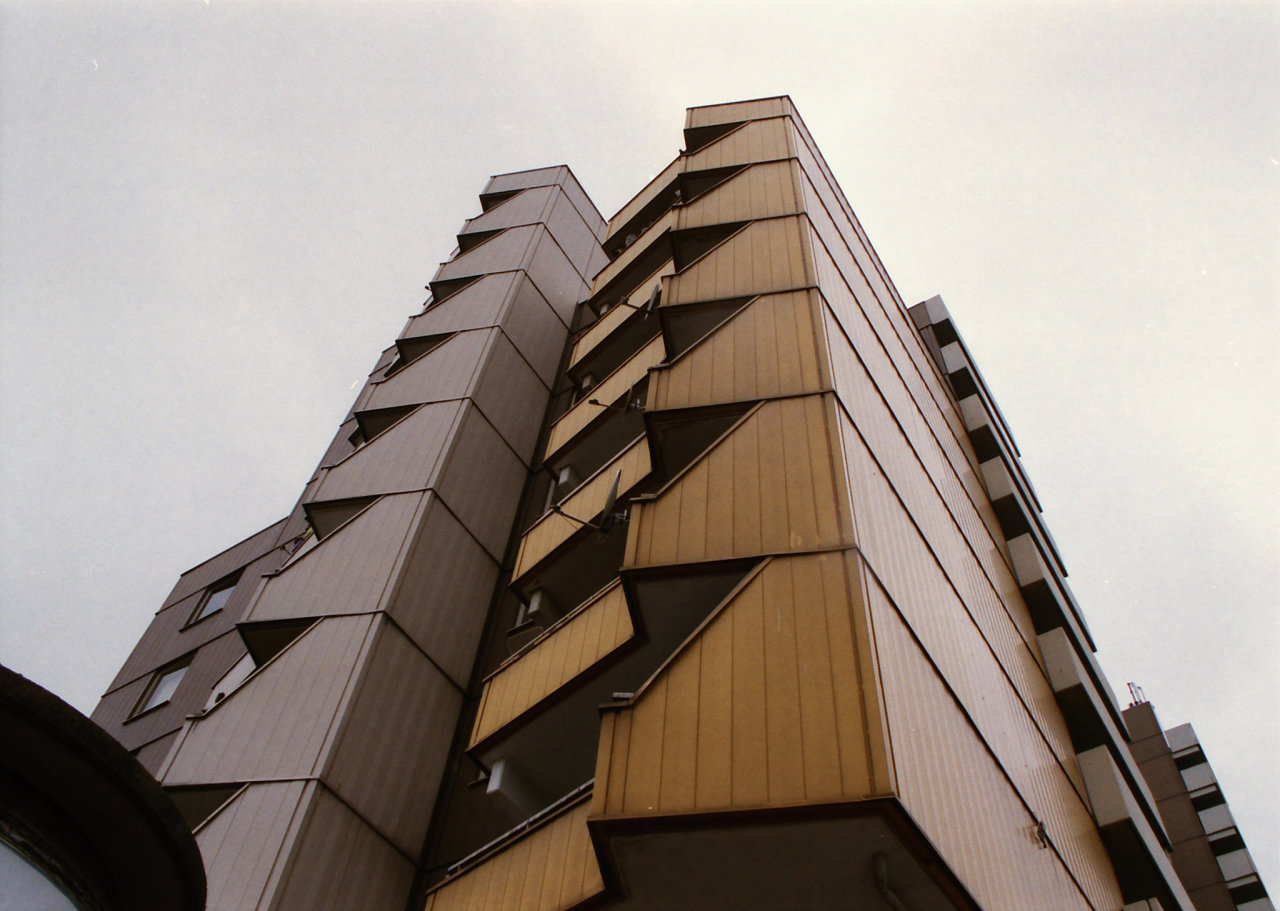 Archillect ID 403050