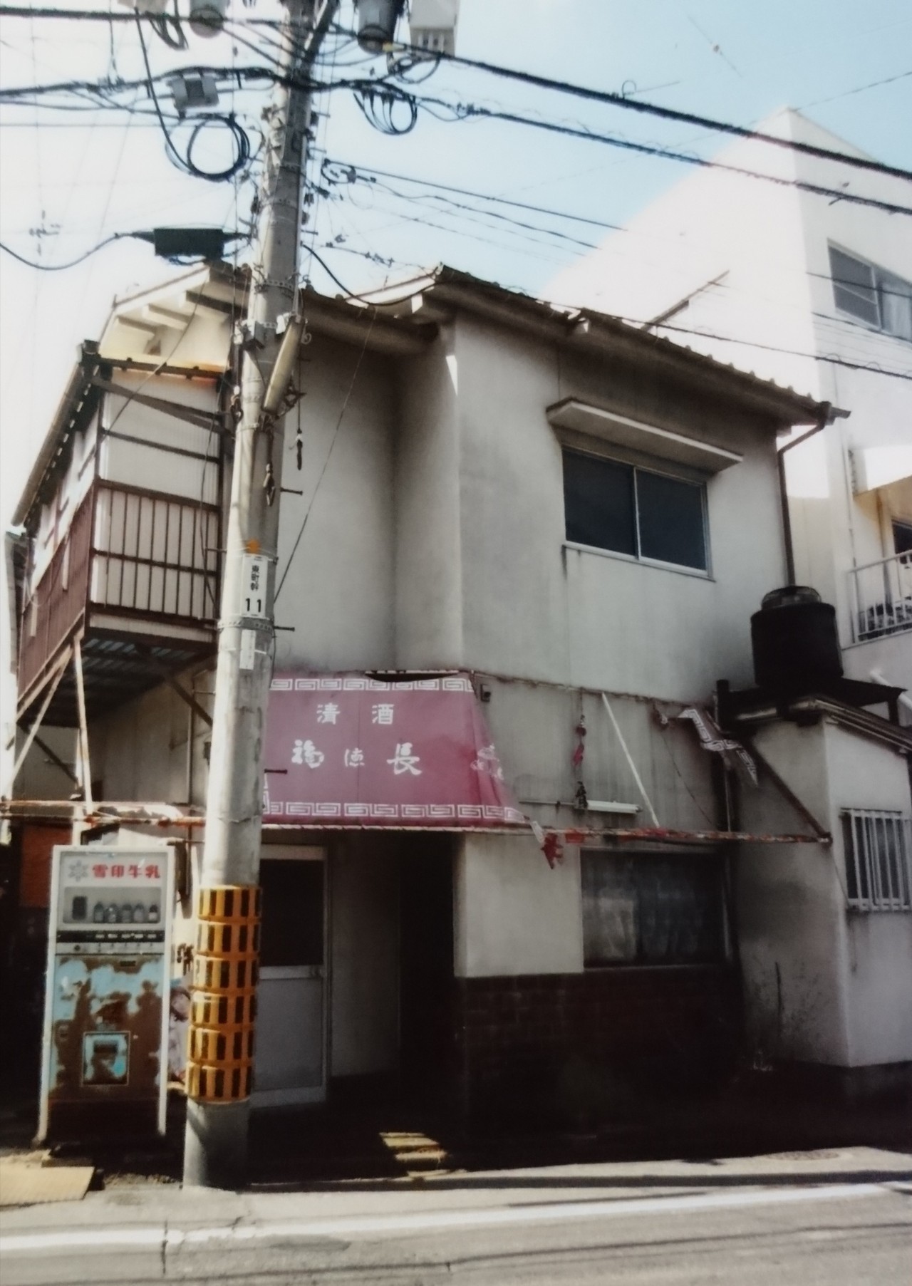 Archillect ID 403103