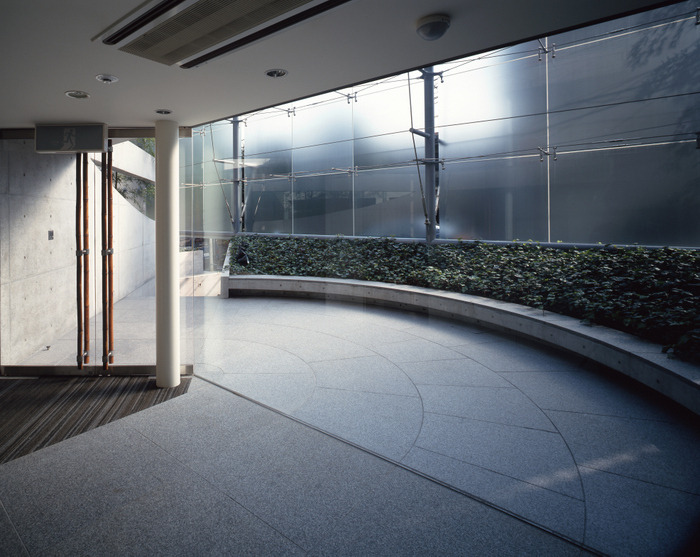 Archillect ID 403346