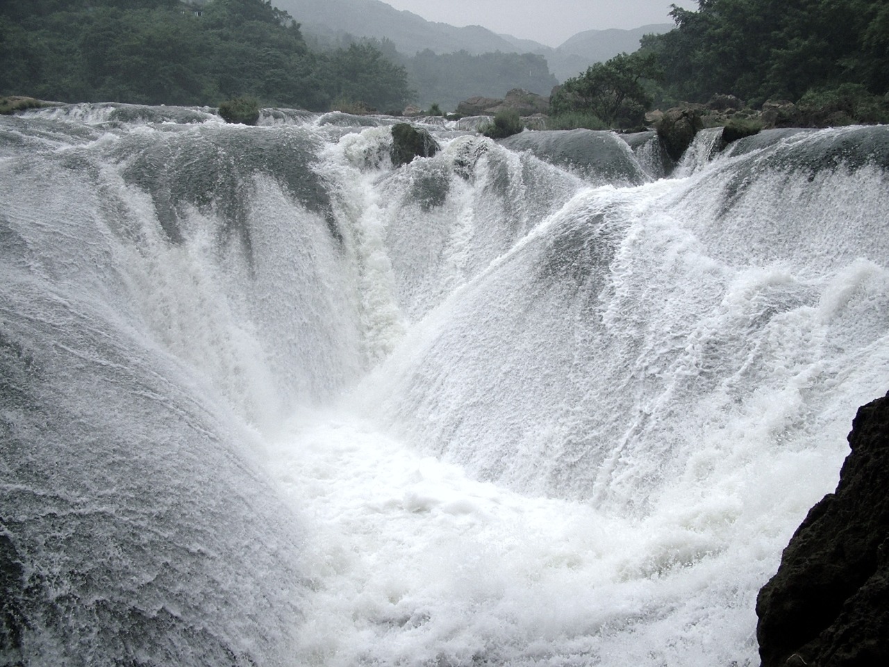 Archillect ID 403390