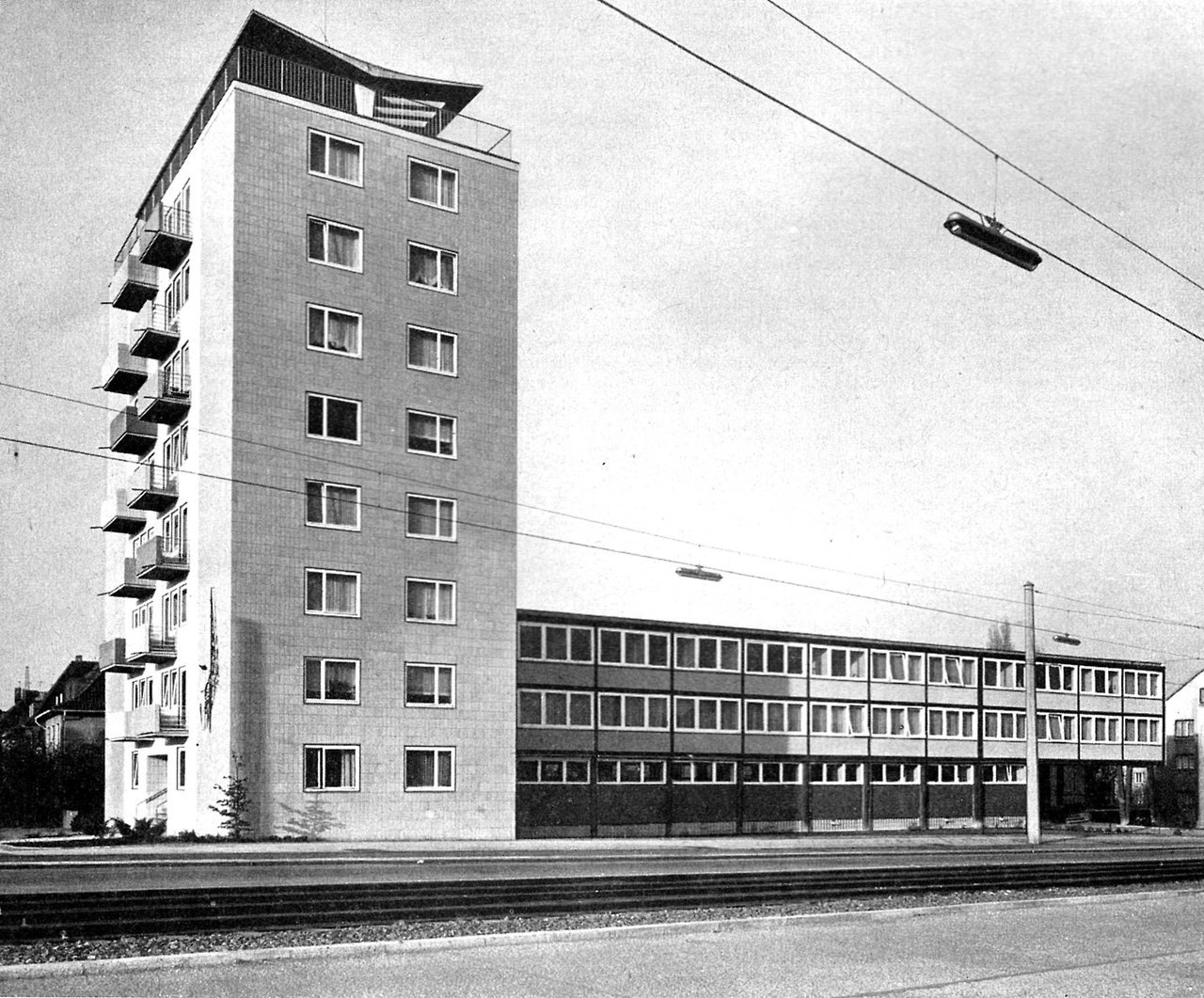 Archillect ID 403513