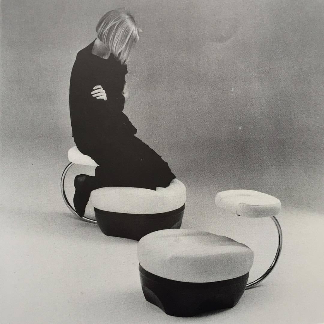 Archillect ID 403722