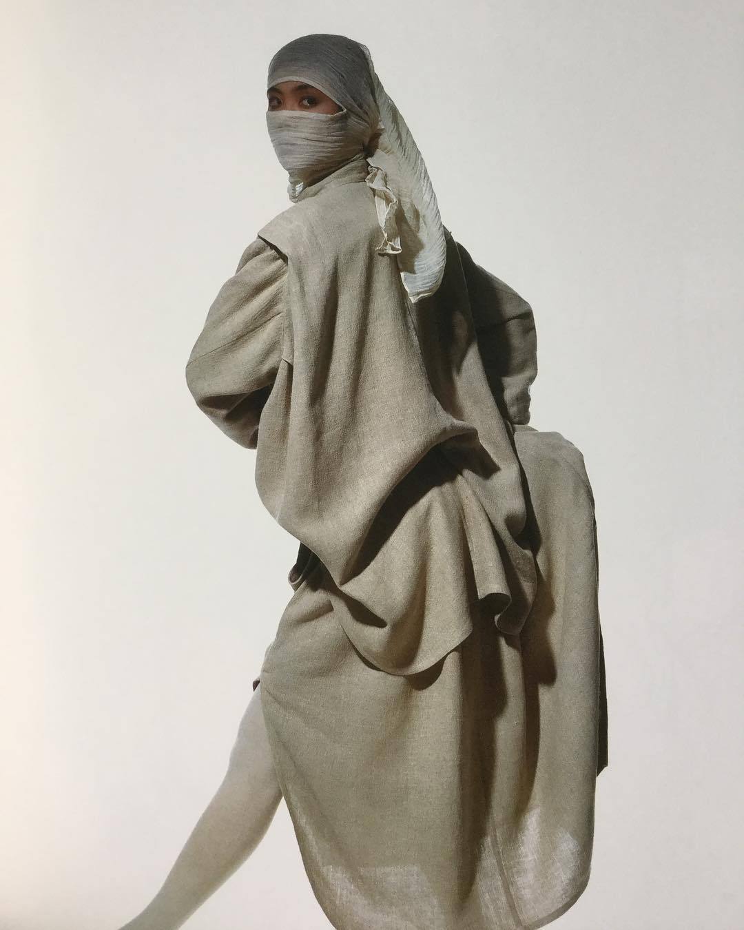 Archillect ID 403762