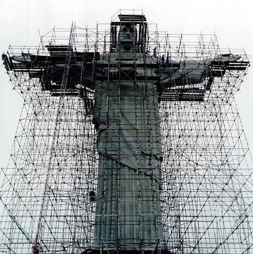 Archillect ID 403893