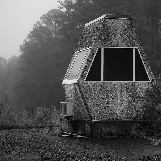 Archillect ID 403920