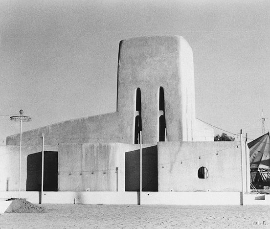 Archillect ID 403921