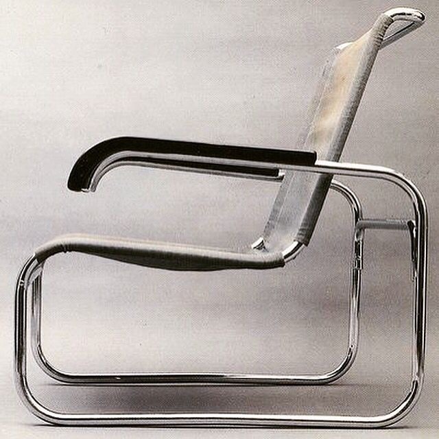 Archillect ID 404017