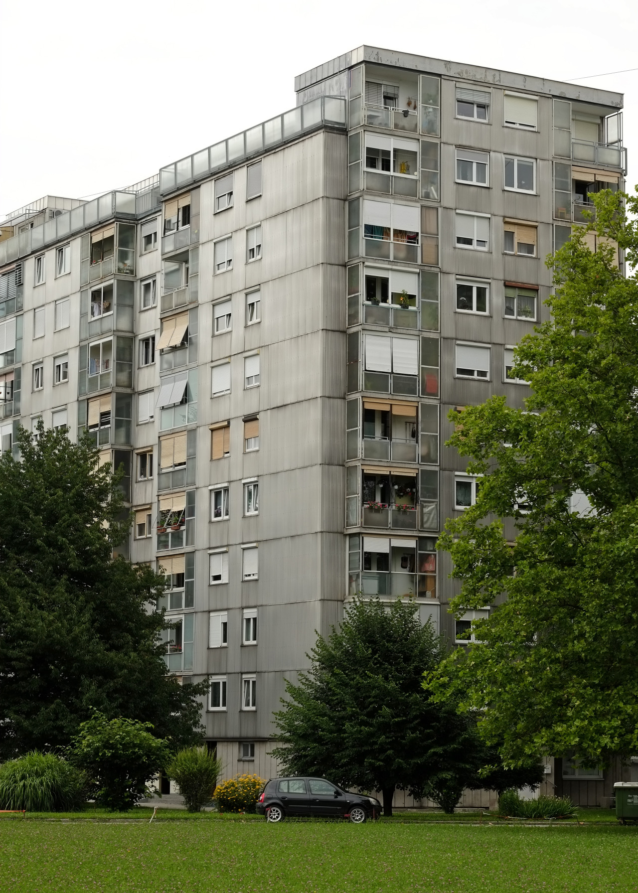 Archillect ID 404070