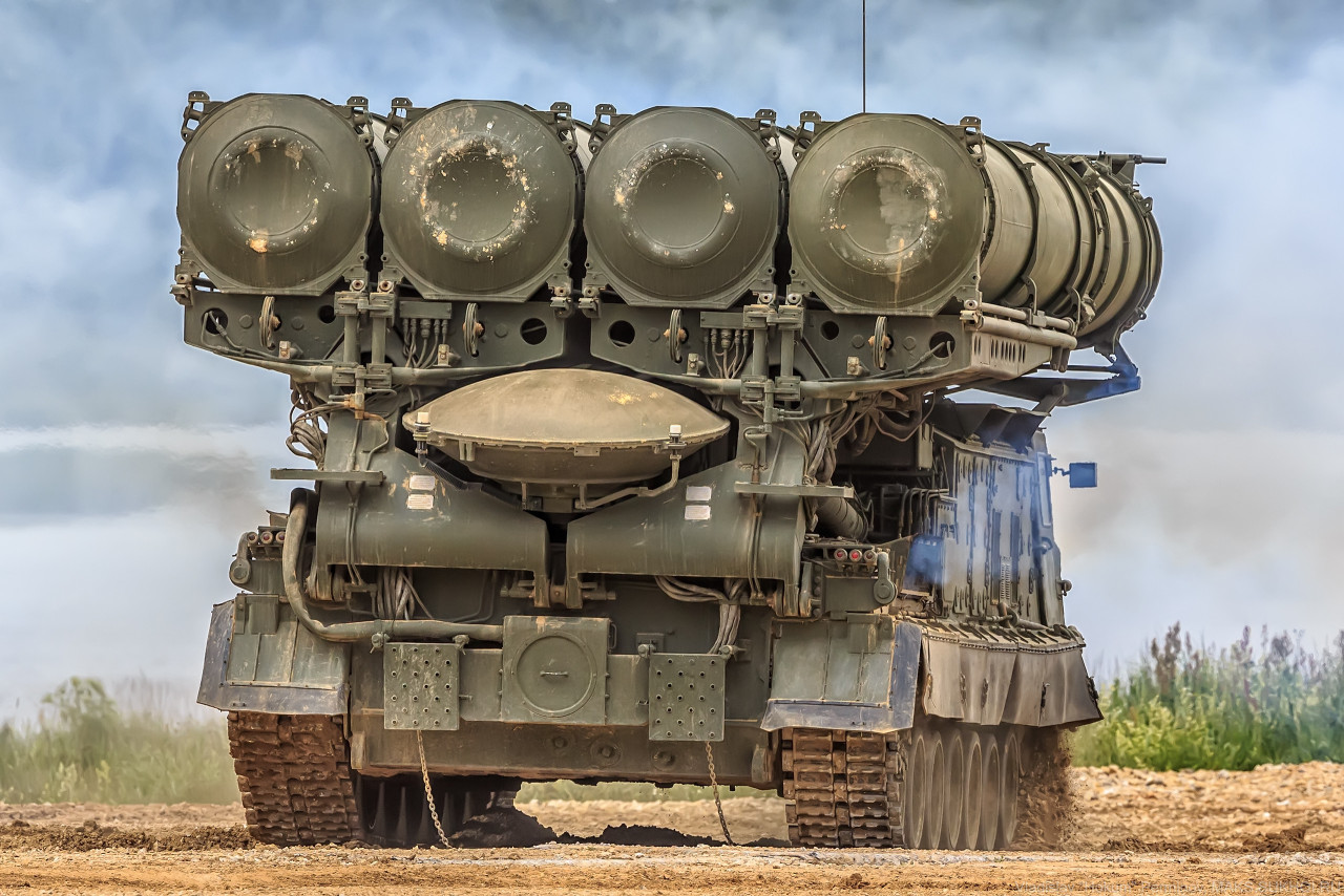 Archillect ID 404111