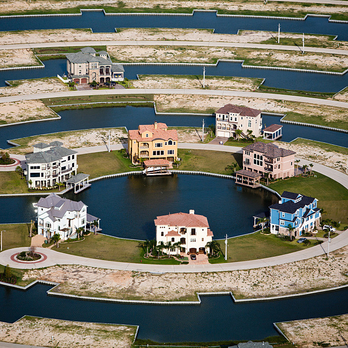 Archillect ID 404256