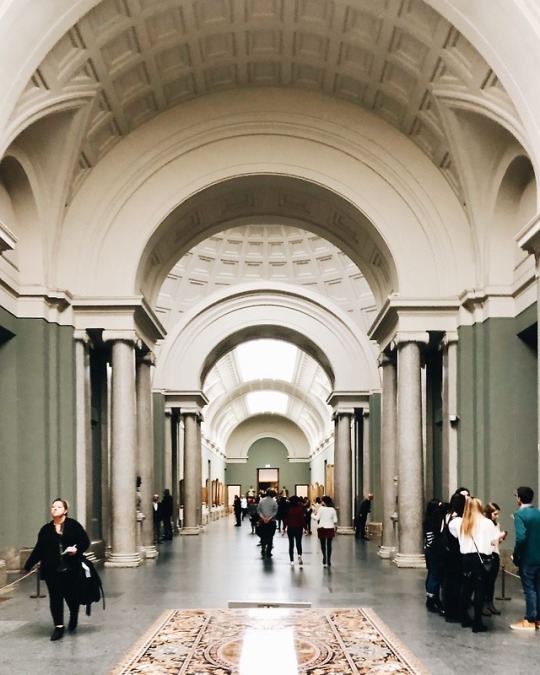 Archillect ID 404287