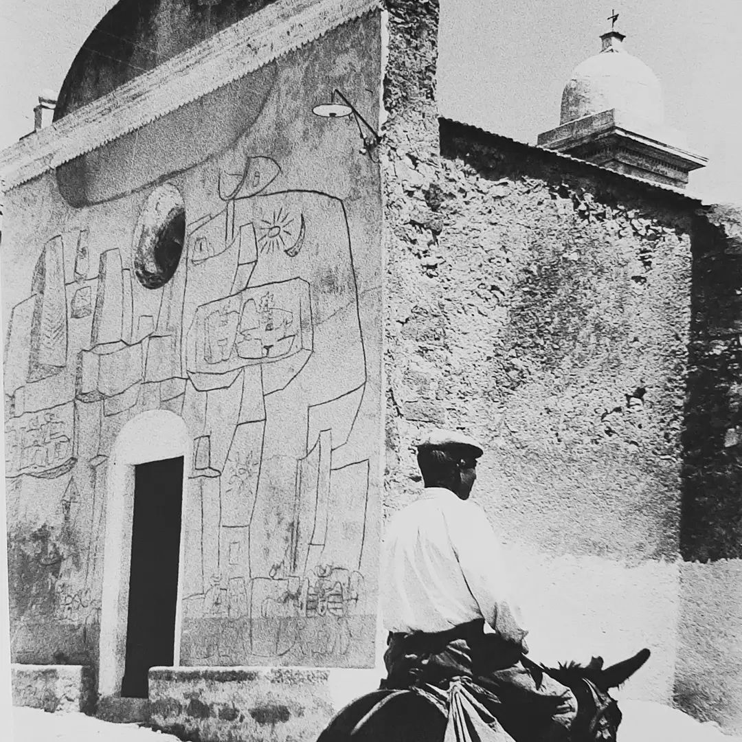 Archillect ID 404313