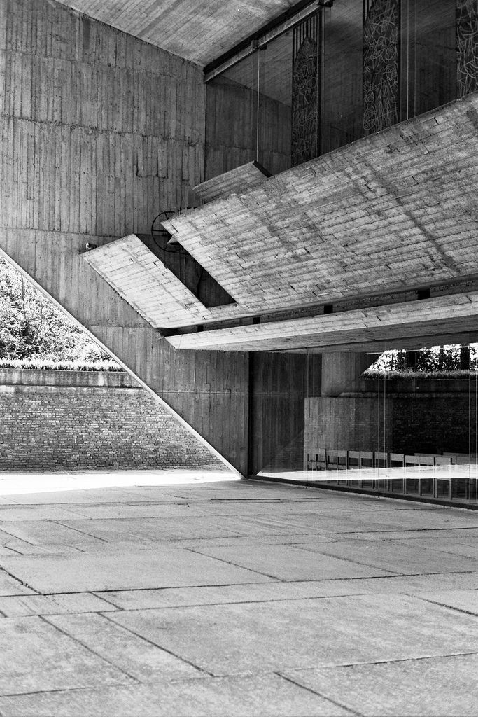 Archillect ID 404389