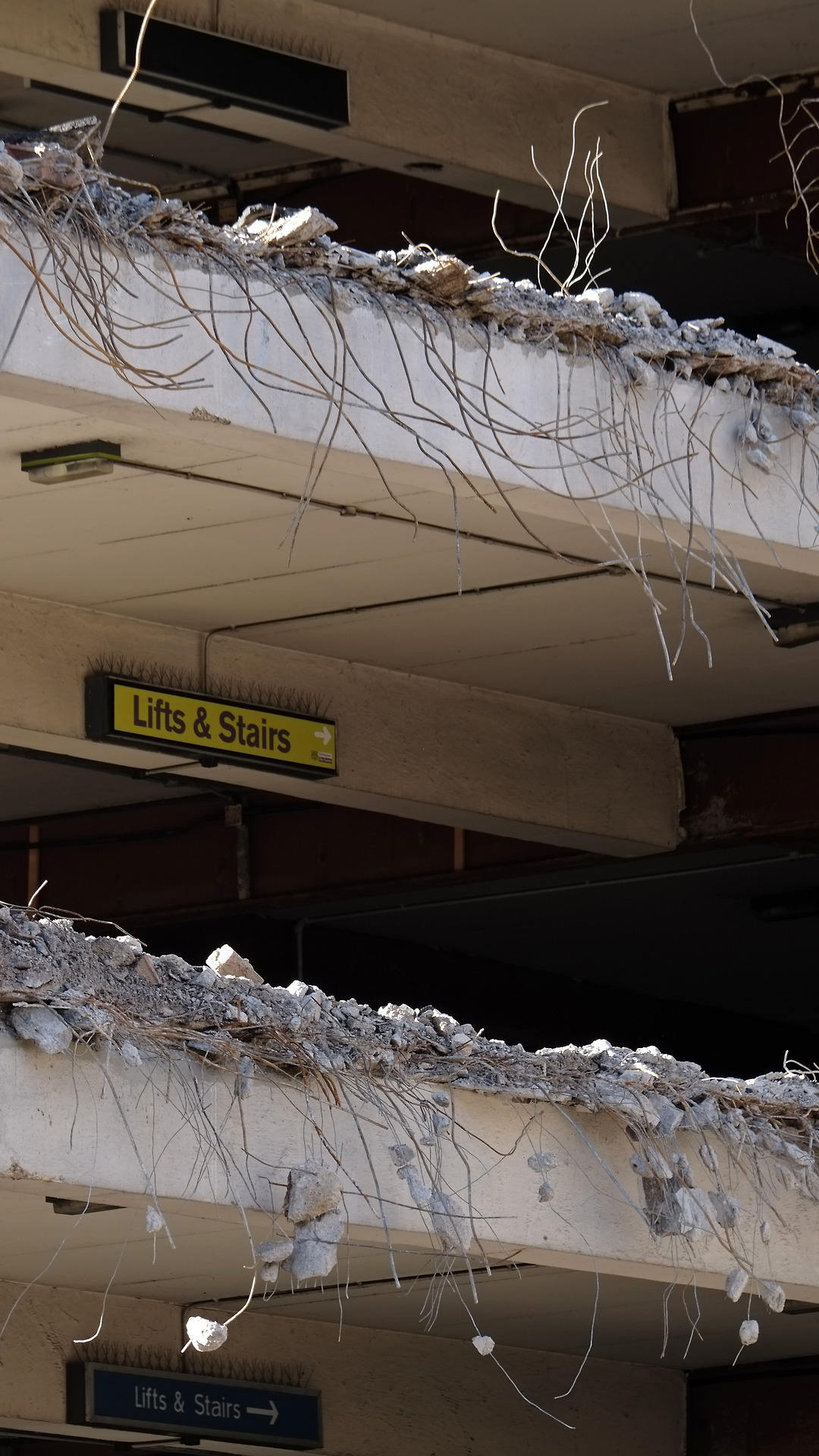 Archillect ID 404464