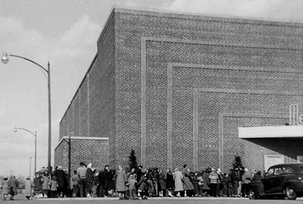 Archillect ID 404482