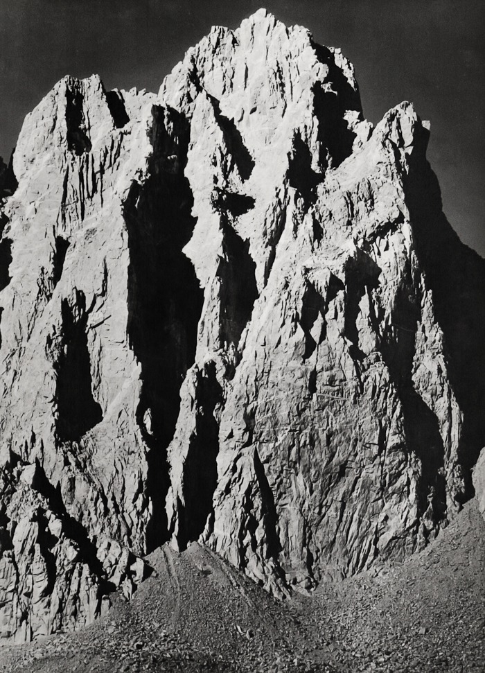 Archillect ID 404490