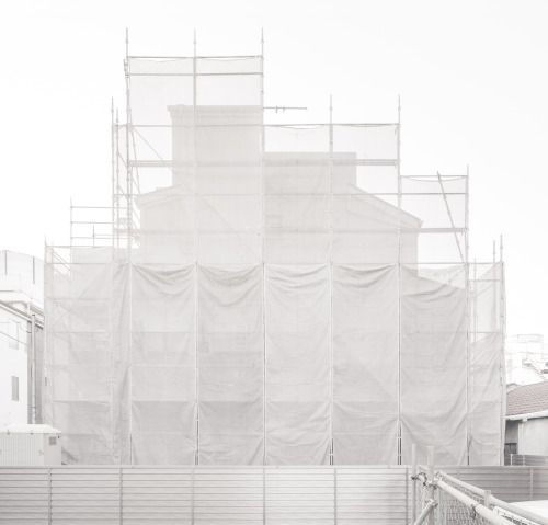 Archillect ID 404532