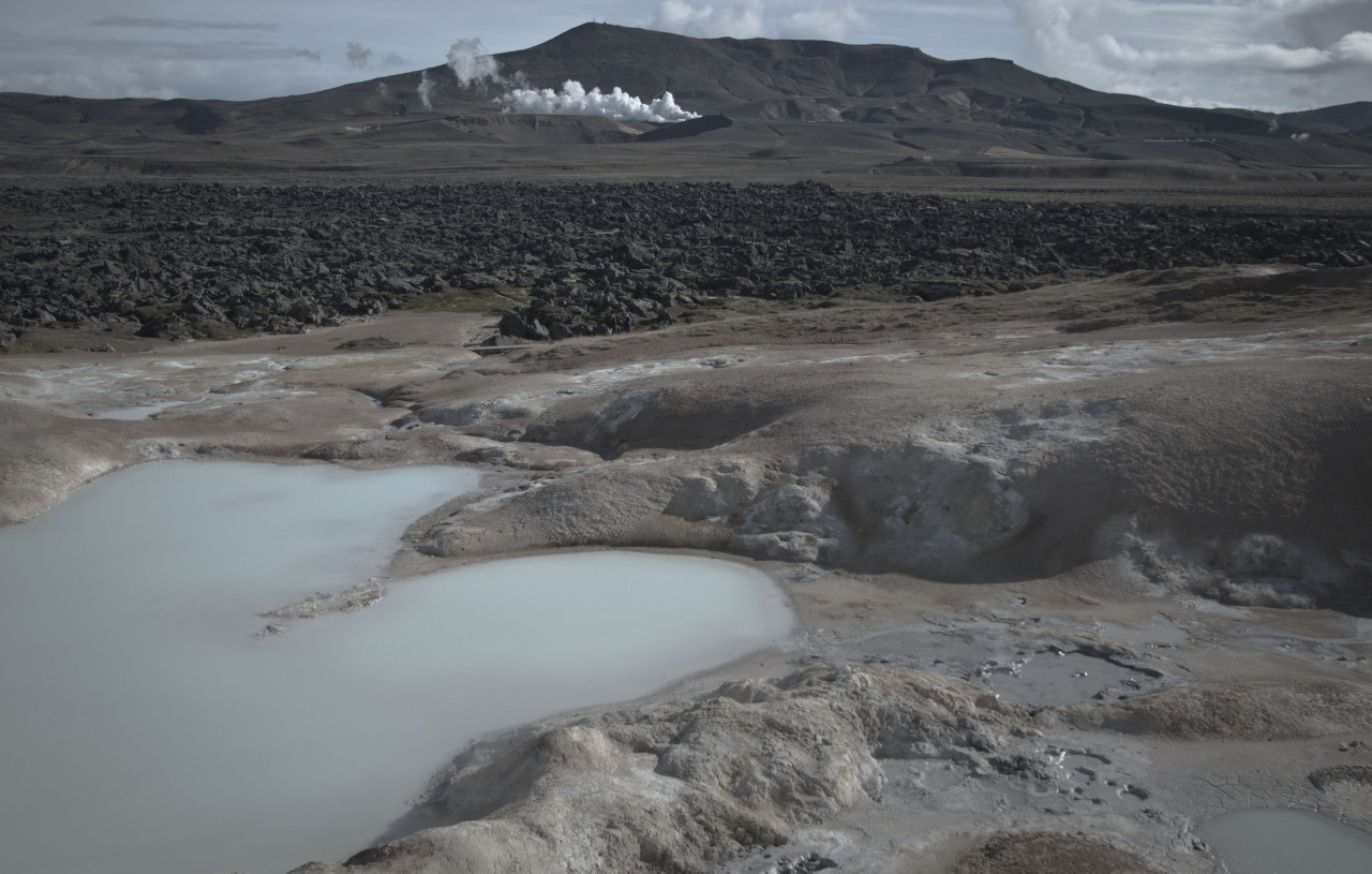 Archillect ID 404536