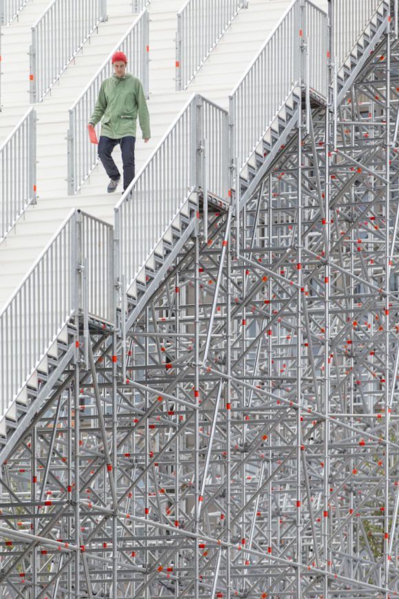 Archillect ID 404574