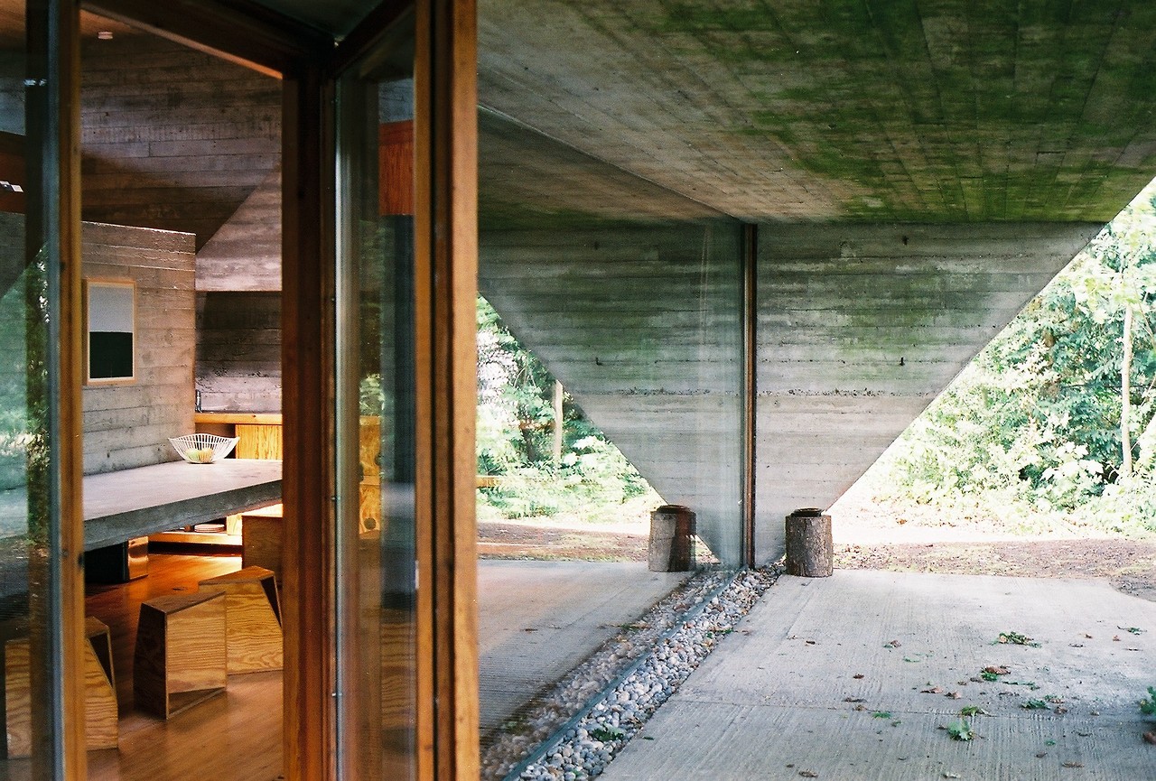 Archillect ID 404622