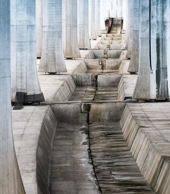 Archillect ID 404885