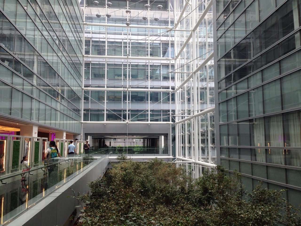 Archillect ID 405010