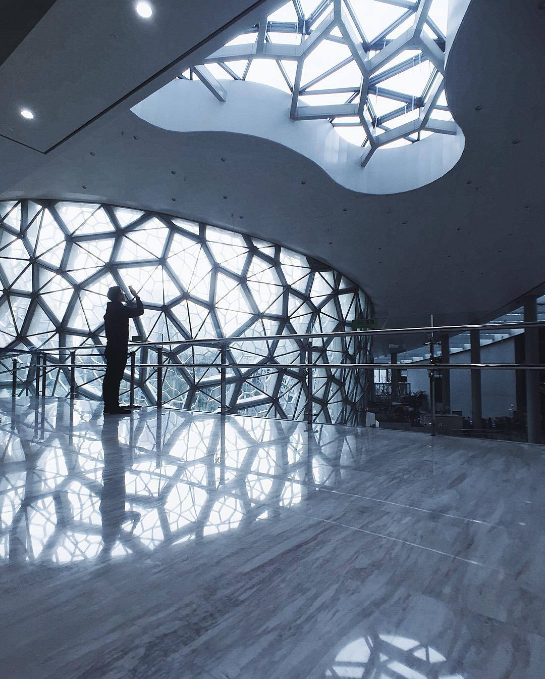 Archillect ID 405017