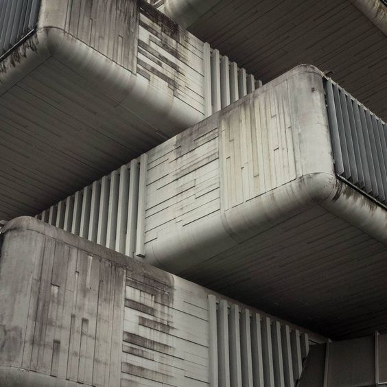 Archillect ID 405048