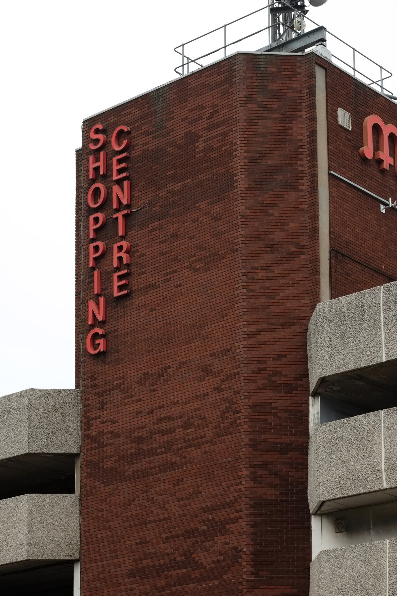 Archillect ID 405094