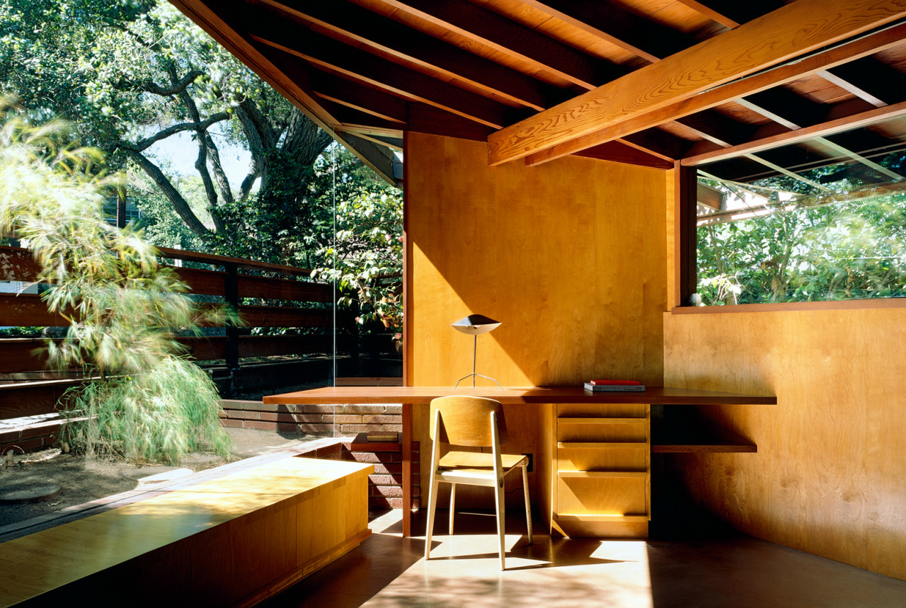 Archillect ID 405128