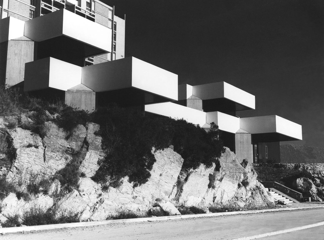 Archillect ID 405243