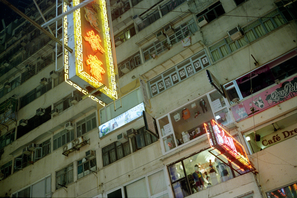 Archillect ID 405310