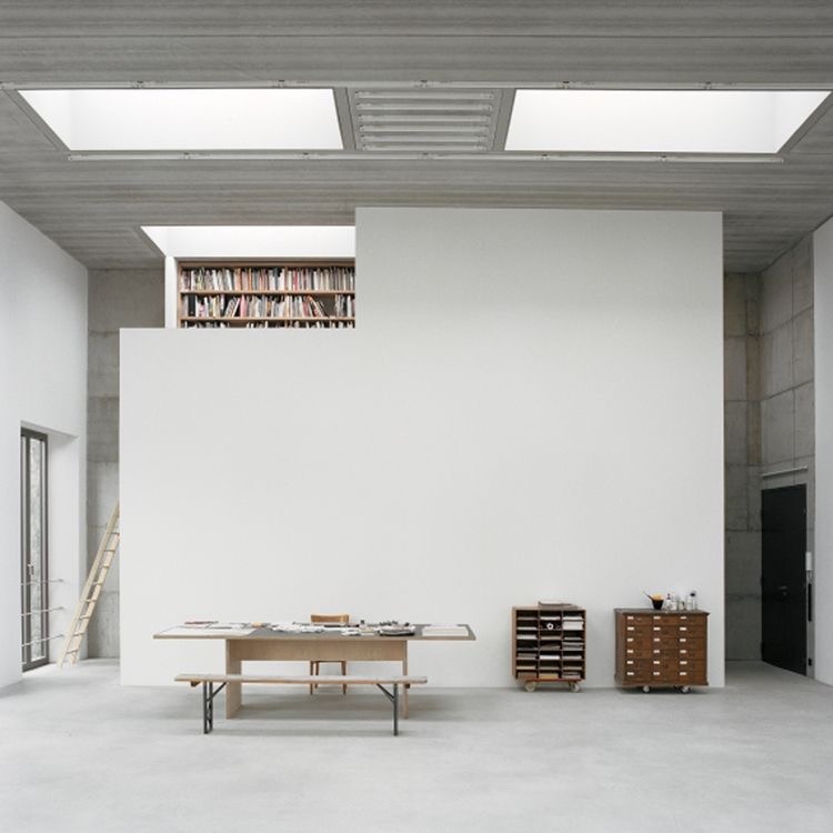 Archillect ID 405313