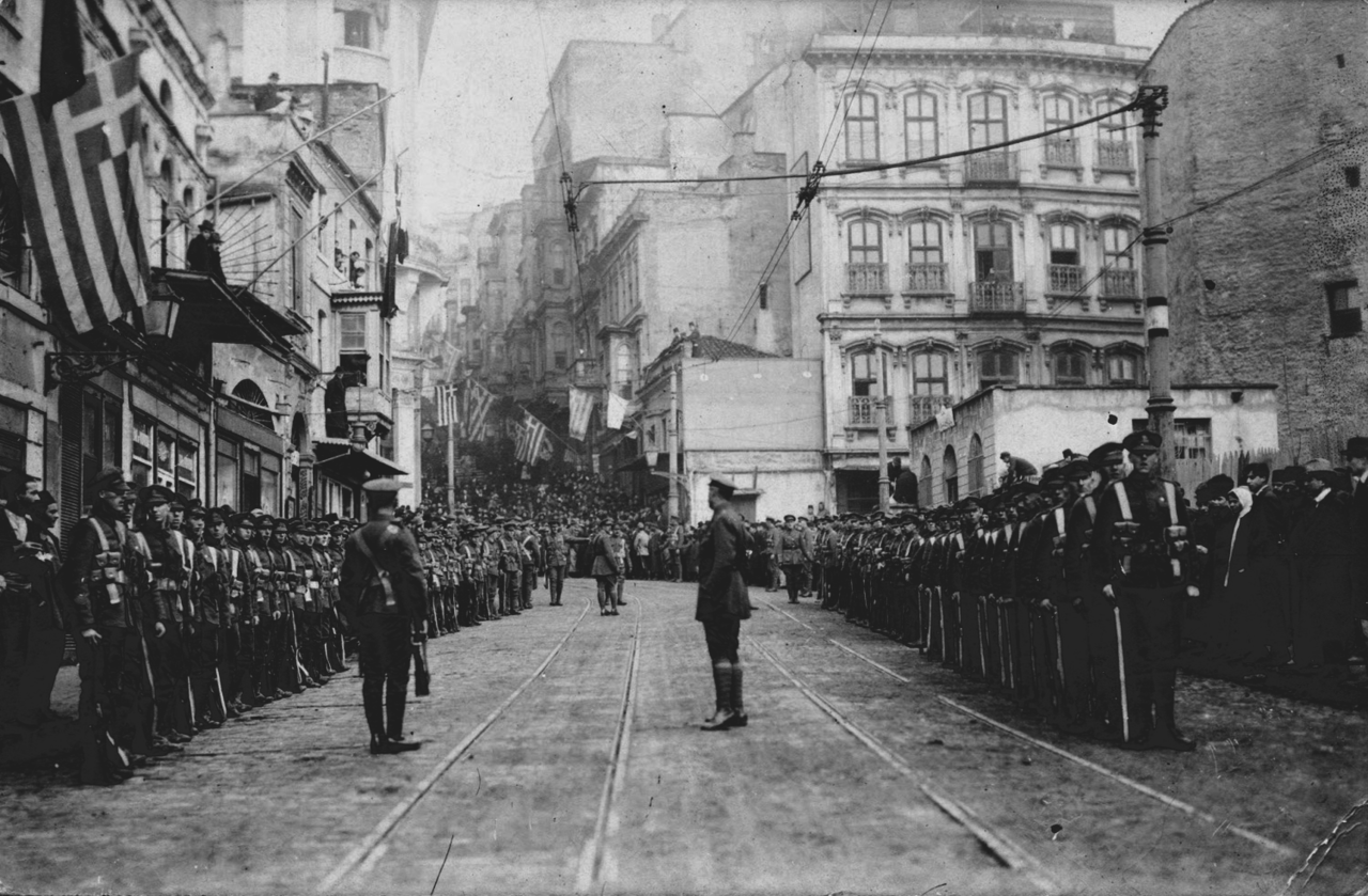 Archillect ID 405432