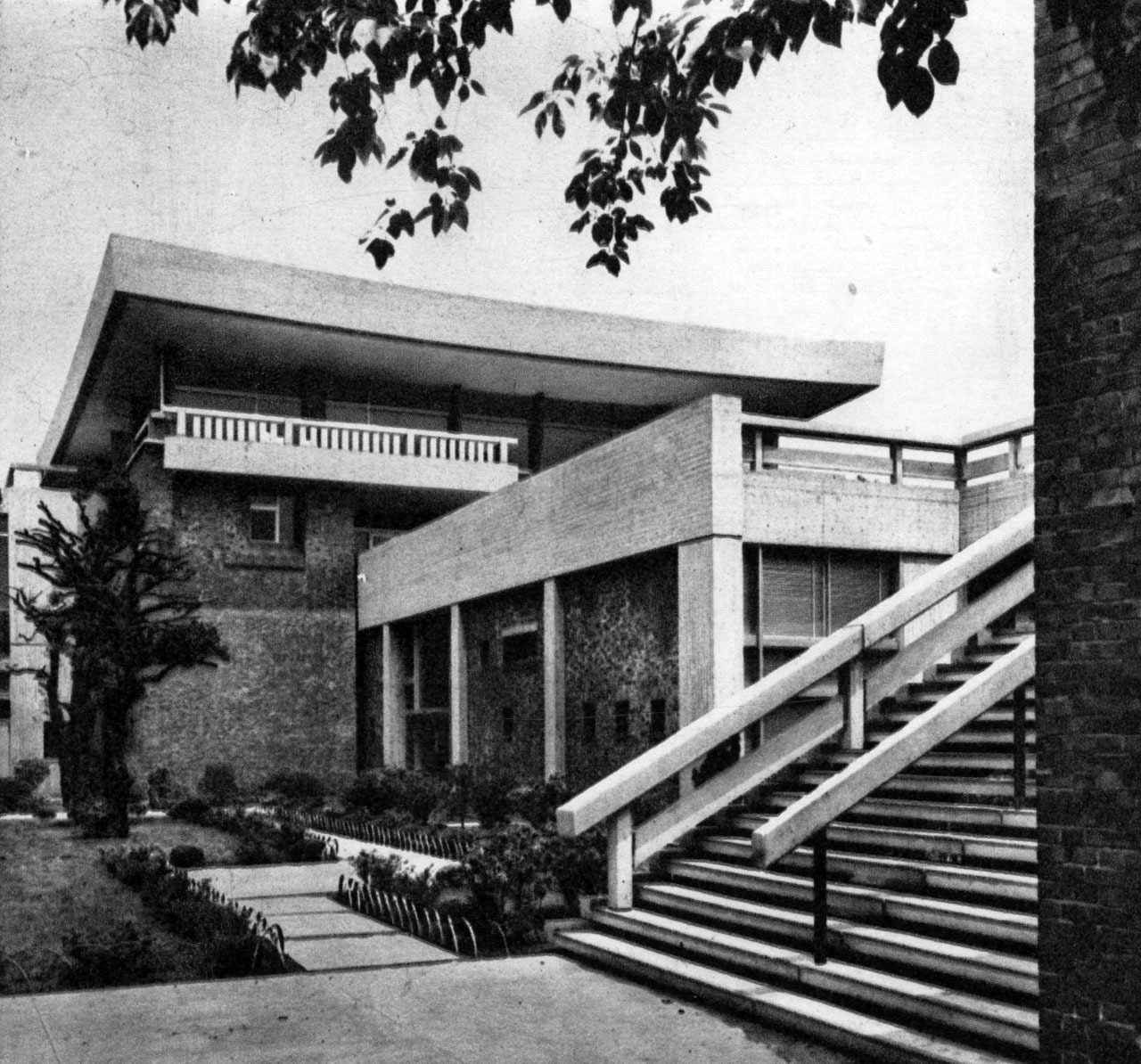 Archillect ID 405515