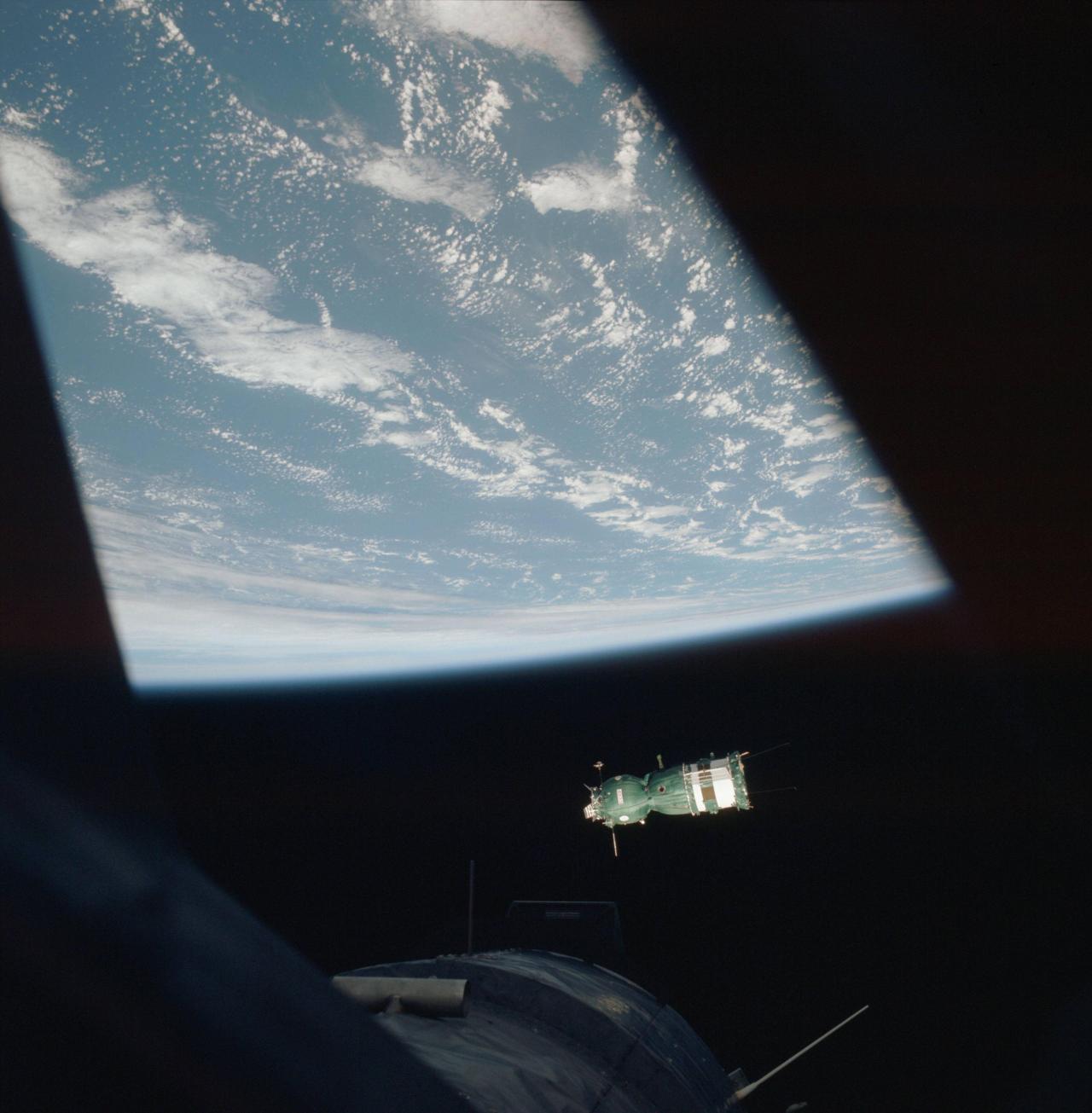 Archillect ID 405613