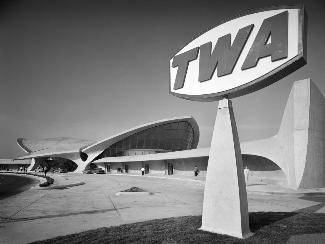 Archillect ID 405877