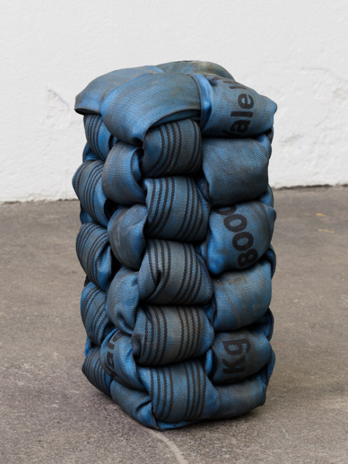 Archillect ID 405938