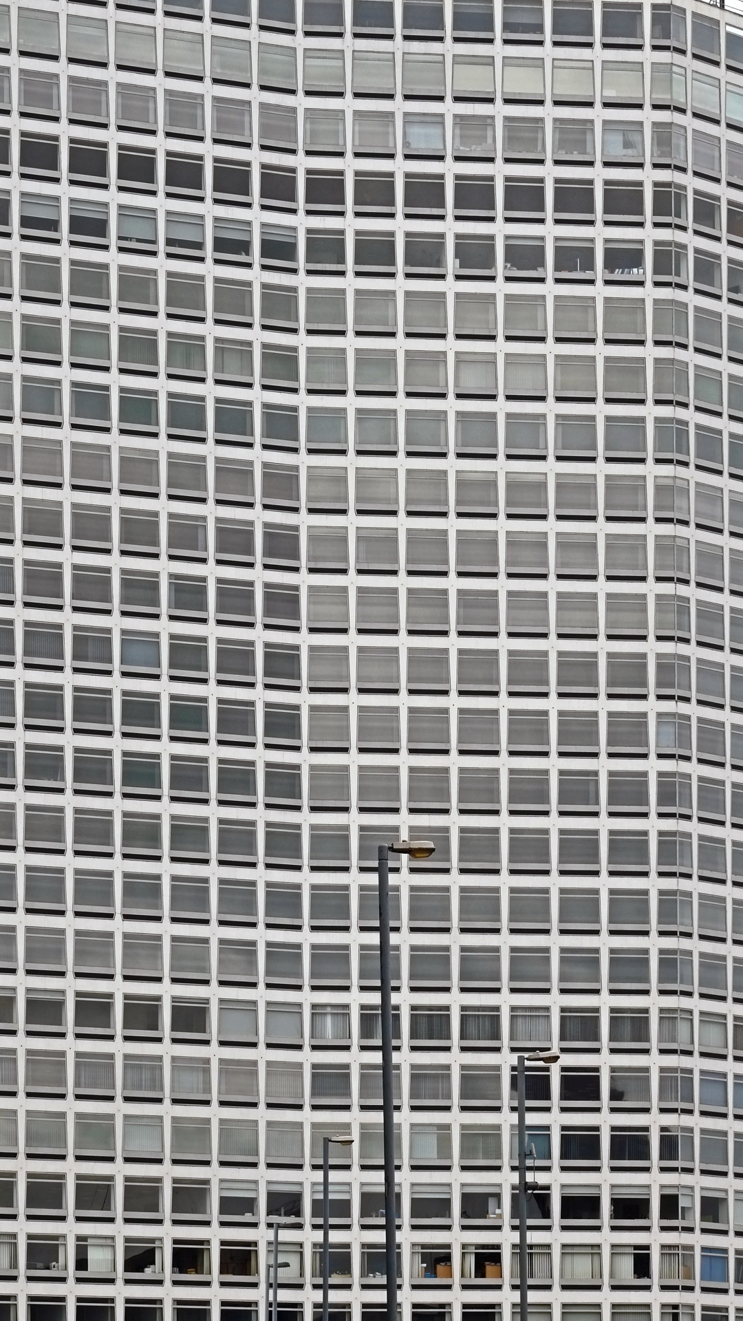 Archillect ID 405972