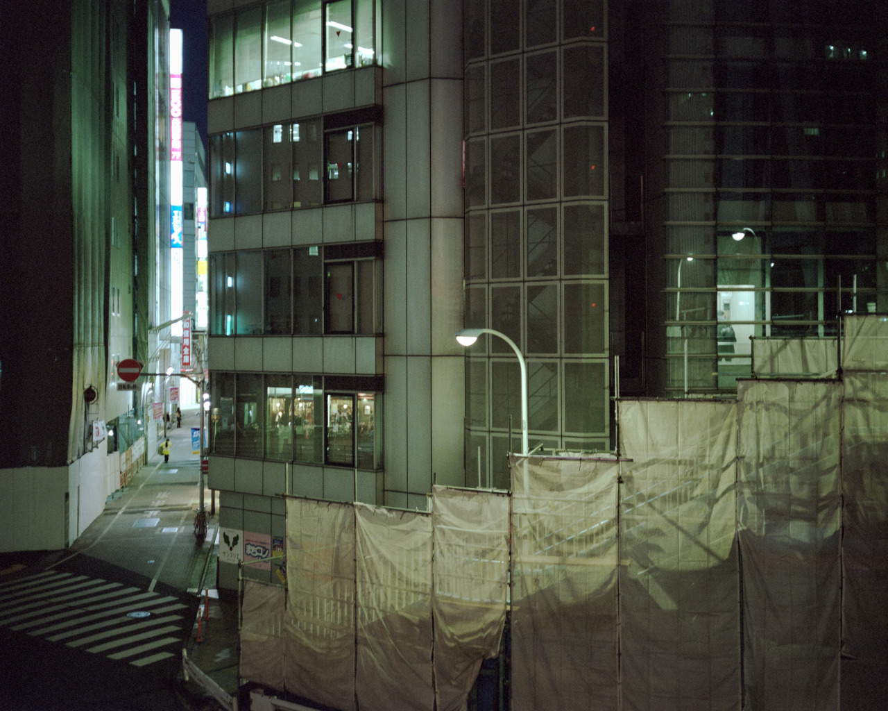 Archillect ID 406032