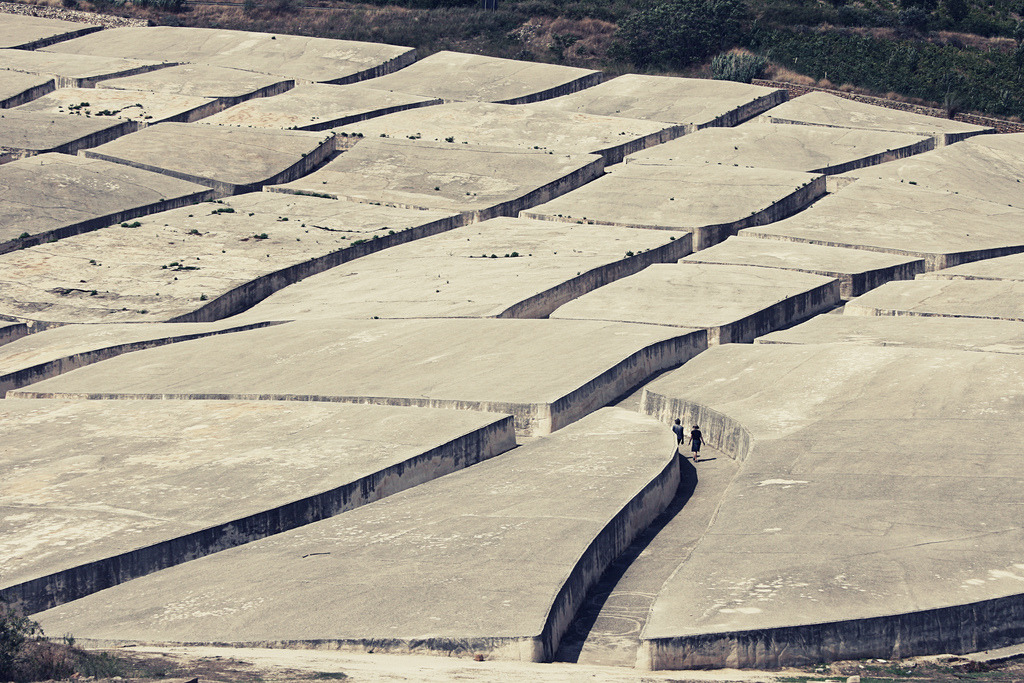 Archillect ID 406043