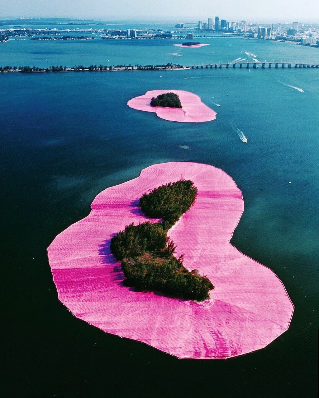 Archillect ID 406267