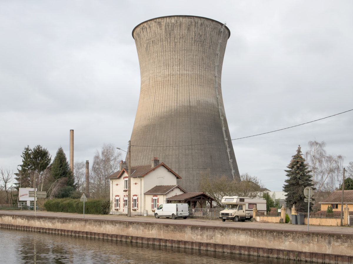 Archillect ID 406343